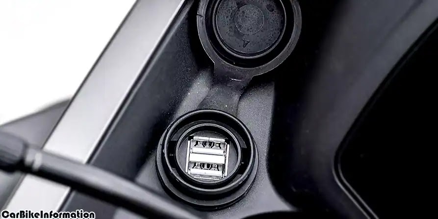 Moto Morini X Cape 650 Charging Port