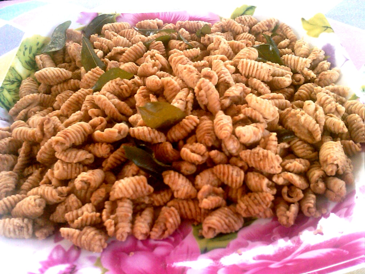 SyaQiha HomeMade Cookies: BISKUT RAYA 2010