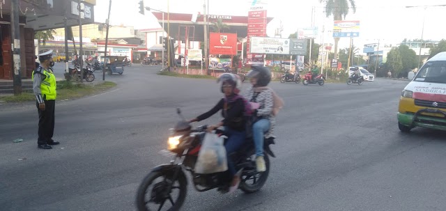 Satlantas Polres Tebing Gatur Lalin Pagi Dibeberapa Titik Pos Padat