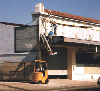 Road Safety Talks: Neglection of Ladder Safety. Stupid.