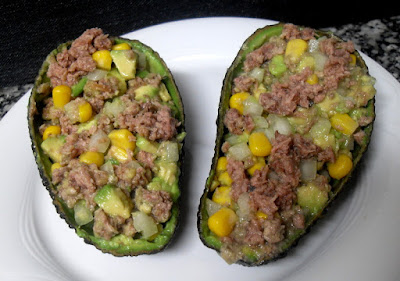 Aguacate relleno de atún.