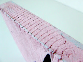 Eco dekoracja z drewna czyli pastelowa dekoracja z motywem jaskółki. 