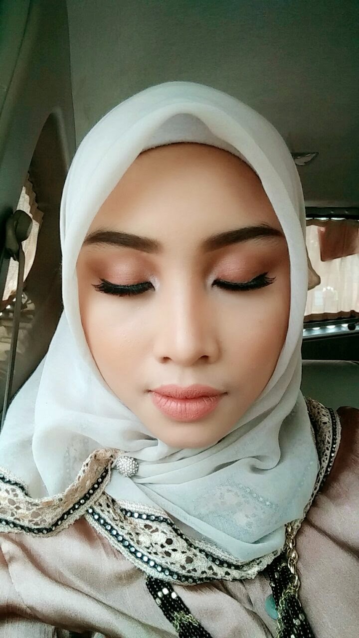 Dewi Neelam By Irna Make Up Eye Neutral