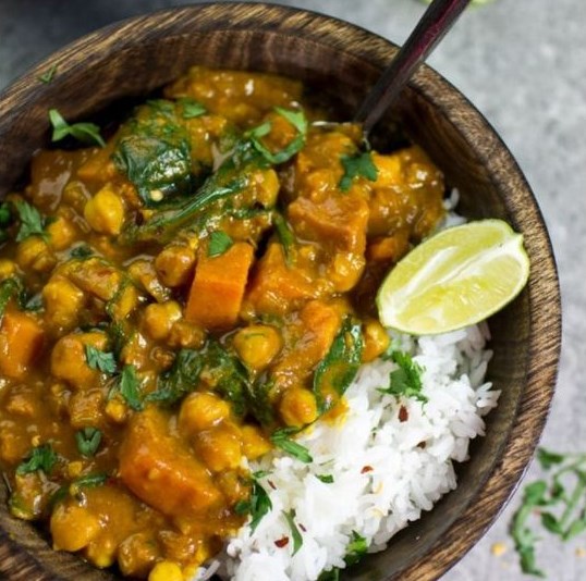 Sweet Potato, Chickpea and Spinach Coconut Curry #Vegan #HealthyRecipe