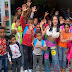 Steffany Constanza entrega útiles escolares a niñas y niños de Constanza
