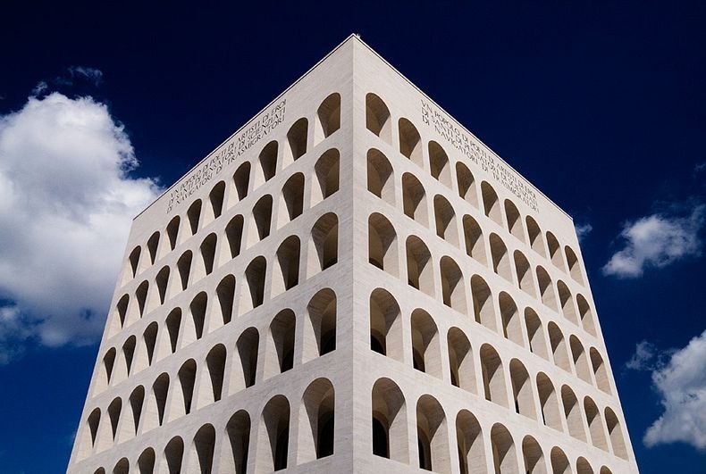 square-colosseum-6 square-colosseum-6