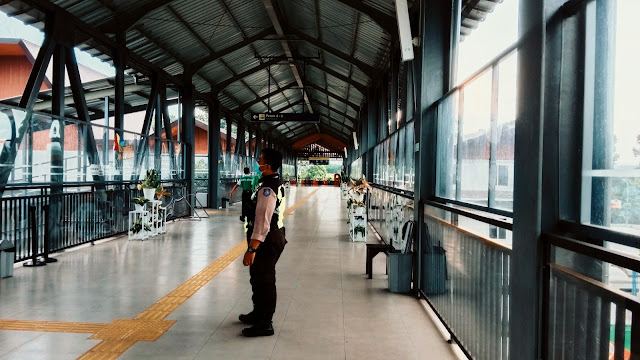 Jembatan penghubung Stasiun Malang