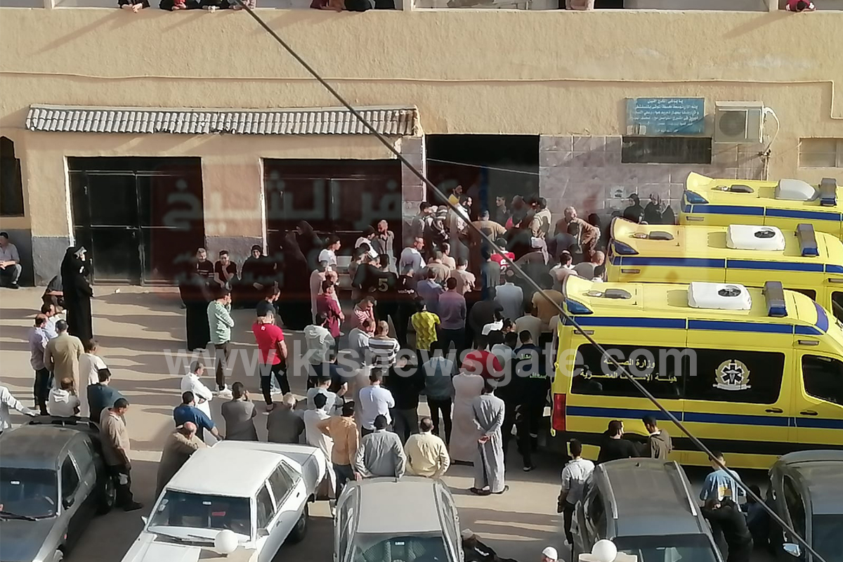 بالصور..تشييع جثامين أسرة توفوا في حادث تصادم برافد كفر الشيخ