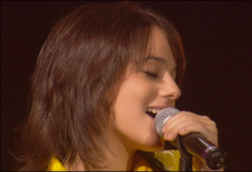 In 2003 Alizee Jacotey returned with her second album Mes Courants 