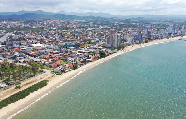 Planejamento promove audiência pública sobre construção de molhe na Praia de Piçarras