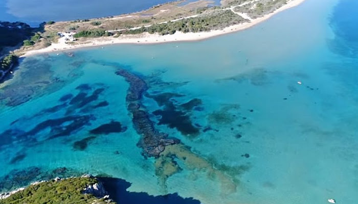 Παραλία "Ασπίδα του Βρασίδα". Η πιο... ιστορική παραλία της Ελλάδας (Video)