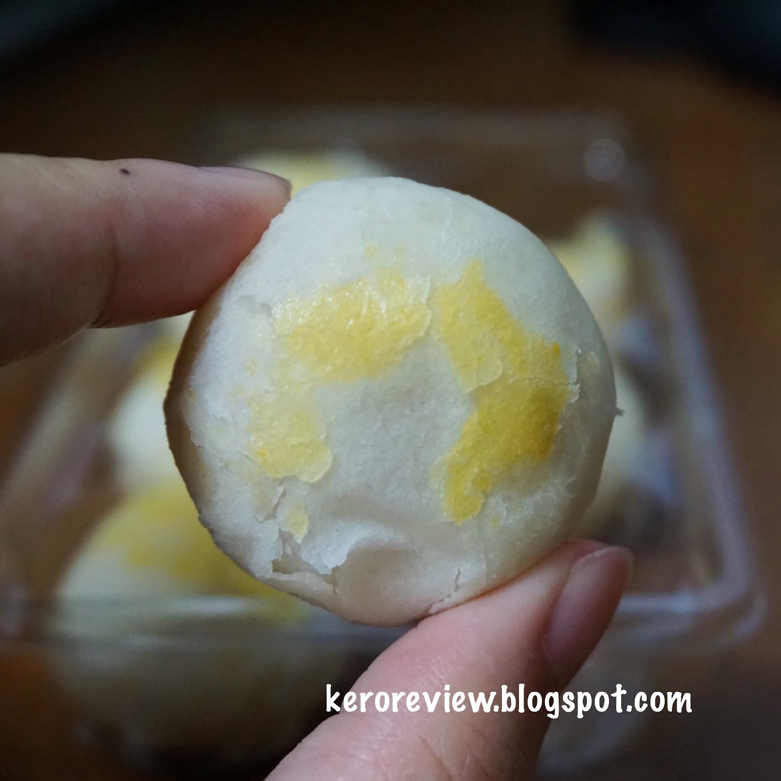 รีวิว ขนมบ้านอัยการ ขนมเปี๊ยะไส้ถั่วไข่เค็ม (CR) Review Thai Kanom Pia (Mung Bean Cake), Kanom Baan Ayakarn Brand.