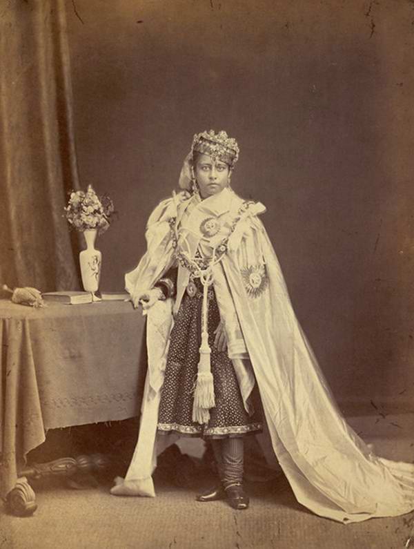 Old India Photos - Begum of Bhopal, 1872