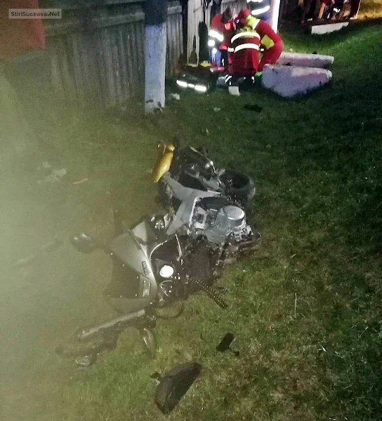 Un tânăr mort și altul grav rănit după ce s-au izbit cu motocicleta într-un cap de pod, la Mălini