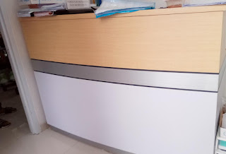 Meja Partisi Kantor & Meja Front Desk Standar Anti Corona - Furniture Semarang