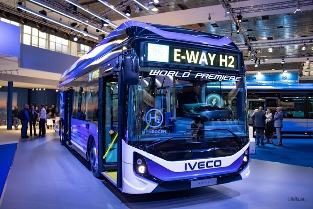 El E Way H2 de Iveco ganó el premio Internacional a la Sostenibilidad 2024 entregado por Busplaner