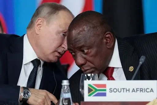 Photo or image of the President of South Africa and the United States