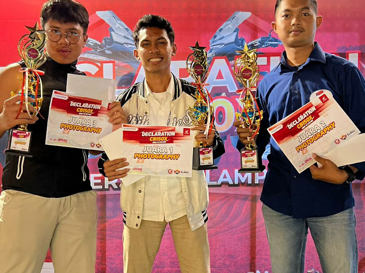 Ekskul Capture SMA YP Unila Bandar Lampung Sabet Juara 1 Photography Tingkat Nasional