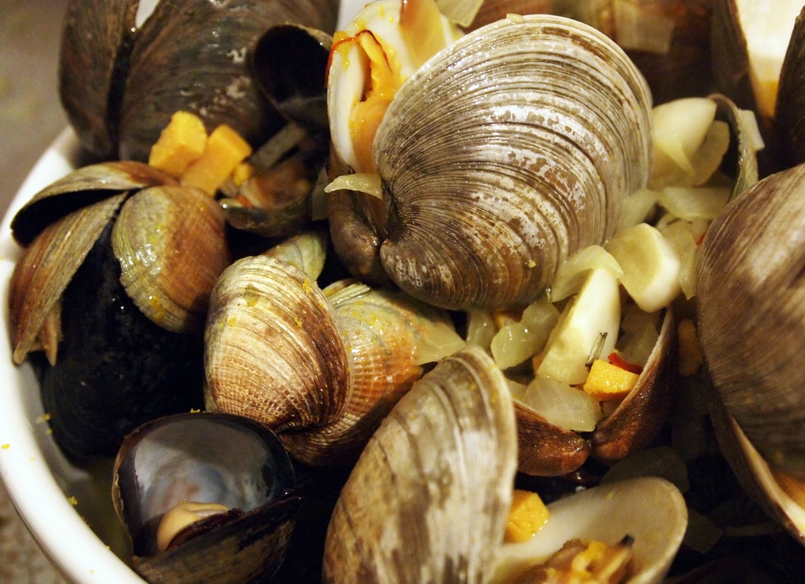 Things I Put In My Mouth Steamed Mussels, Clams & Cockles
