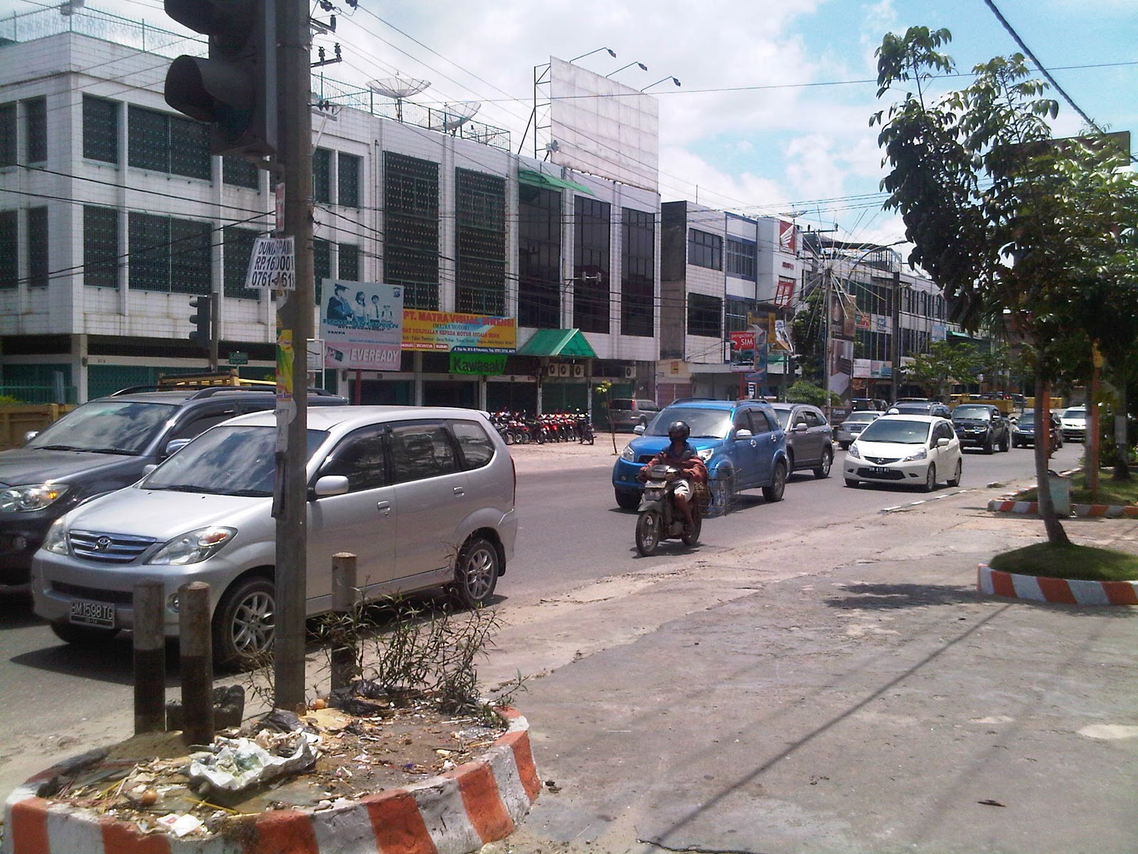 Yensen Property: Dikontrakkan Ruko di Jalan Riau , Pekanbaru-Riau