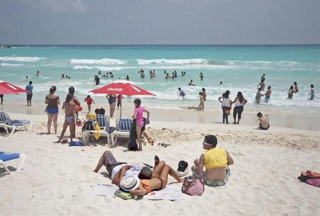 Crece porcentaje de turistas por vacaciones de verano: Sectur