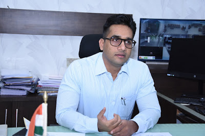 'दक्षतेचा अवलंब हेच कोरोनापासून मुक्तीचे शस्त्र':जिल्हाधिकारी सिंह