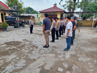 Kanit Lantas Polsek Kragilan Polres Serang Berikan Arahan Apel Pagi dan Kedisiplinan Anggota