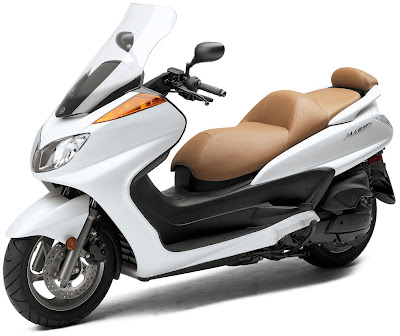 2010 Yamaha Majesty white