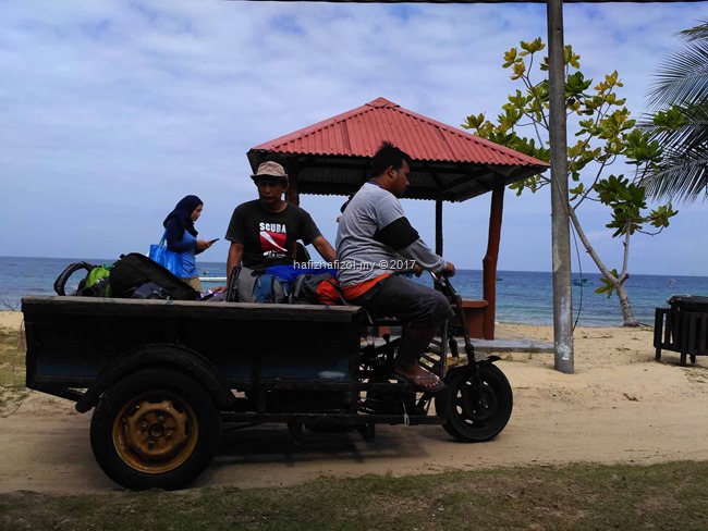 motor angkut beg di pulau tioman