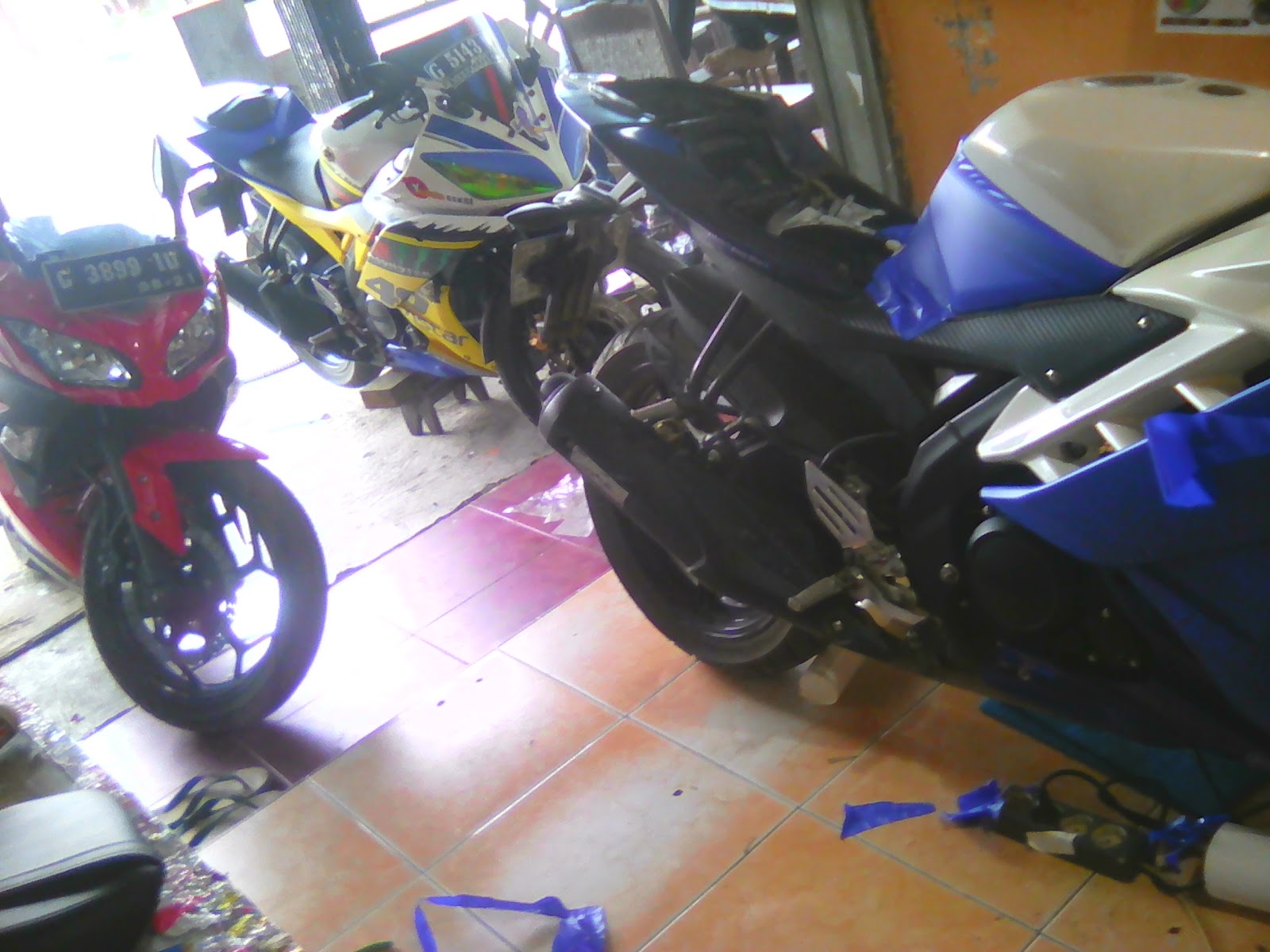 Striping R15 Jalingkut Sticker