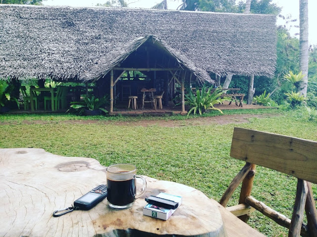 Ngopi di Ijen Shelter.