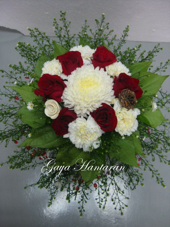 GAYA HANTARAN: Artificial Bunga Gabus Merah+Krim+Maroon (VERA)