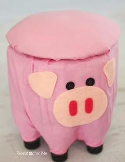 http://translate.googleusercontent.com/translate_c?depth=1&hl=es&rurl=translate.google.es&sl=en&tl=es&u=http://www.repeatcrafterme.com/2014/08/plastic-bottle-pig-stool.html&usg=ALkJrhhG1Wa6aYP0n6y15fq3tKWRbHXPLA