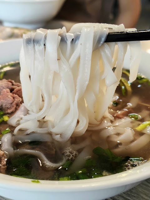 Super_Ngon_Vietnamese_Noodle_Cafe_466_Crawford_Drive