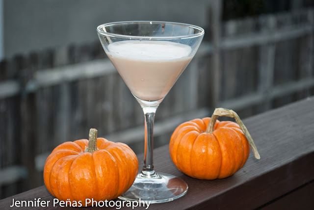pumpkin latta martini, thanksgiving cocktail, fall cocktail, autumn cocktail, pumpkin pie vodka, pumpkin pie liqueur, milk