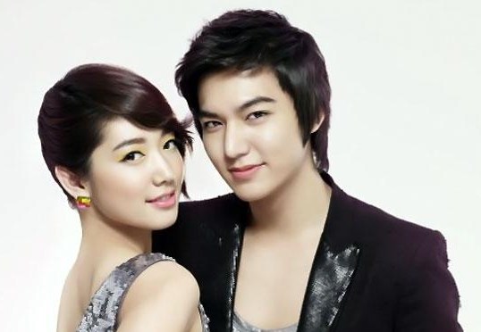 Foto Lee Min Ho Bersama Pacar Terbaru