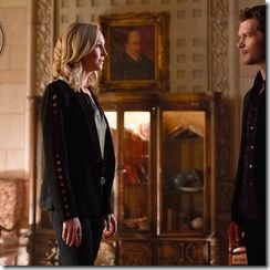 5x01_Where_You_Left_Your_Heart-Caroline-Klaus