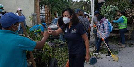 Supervisa Laura Fernández labores de limpieza y recuperación de la imagen urbana en Puerto Morelos