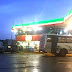 Balean ladrones a policía estatal en una gasolinera de Ecatepec