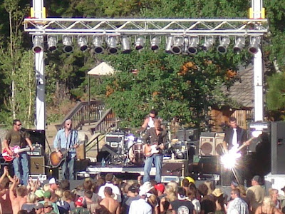 Mickey and the Motorcars on stage before the shade took over