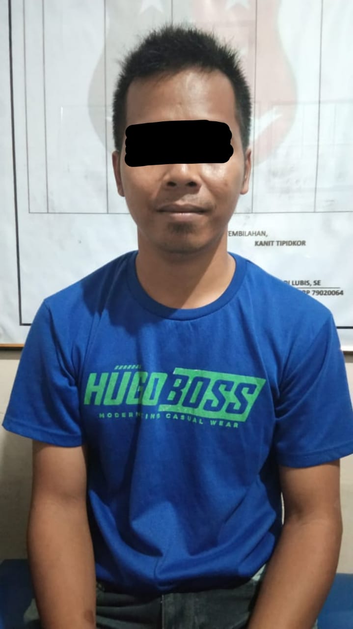 Malang, Bunga Ternoda Oleh Buruh Pasir. Kini Berbadan Dua