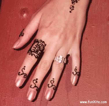 Henna Tattoo Designs on Shaolin Tattoo  Simple Henna Designs For Hands