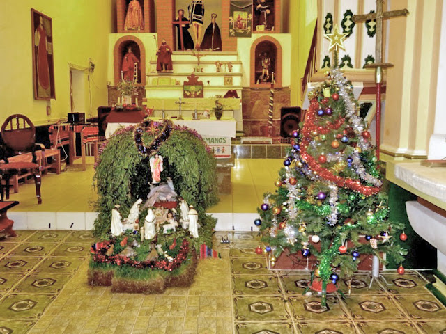 Weihnachtskrippe in der Pfarrkirche von Esmoraca 