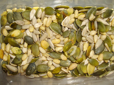 Blandade nötter för sallad