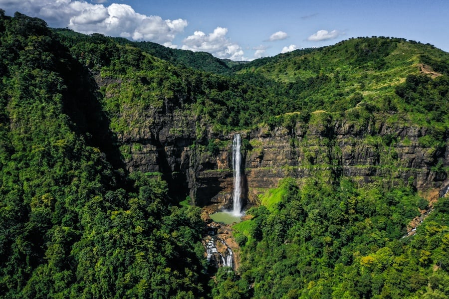 Panduan Air Terjun di Indonesia: 17 Air Terjun Terbaik di Indonesia