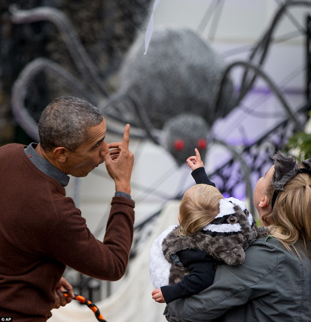 Check out this toddler dressed as Pope at White House Halloween party