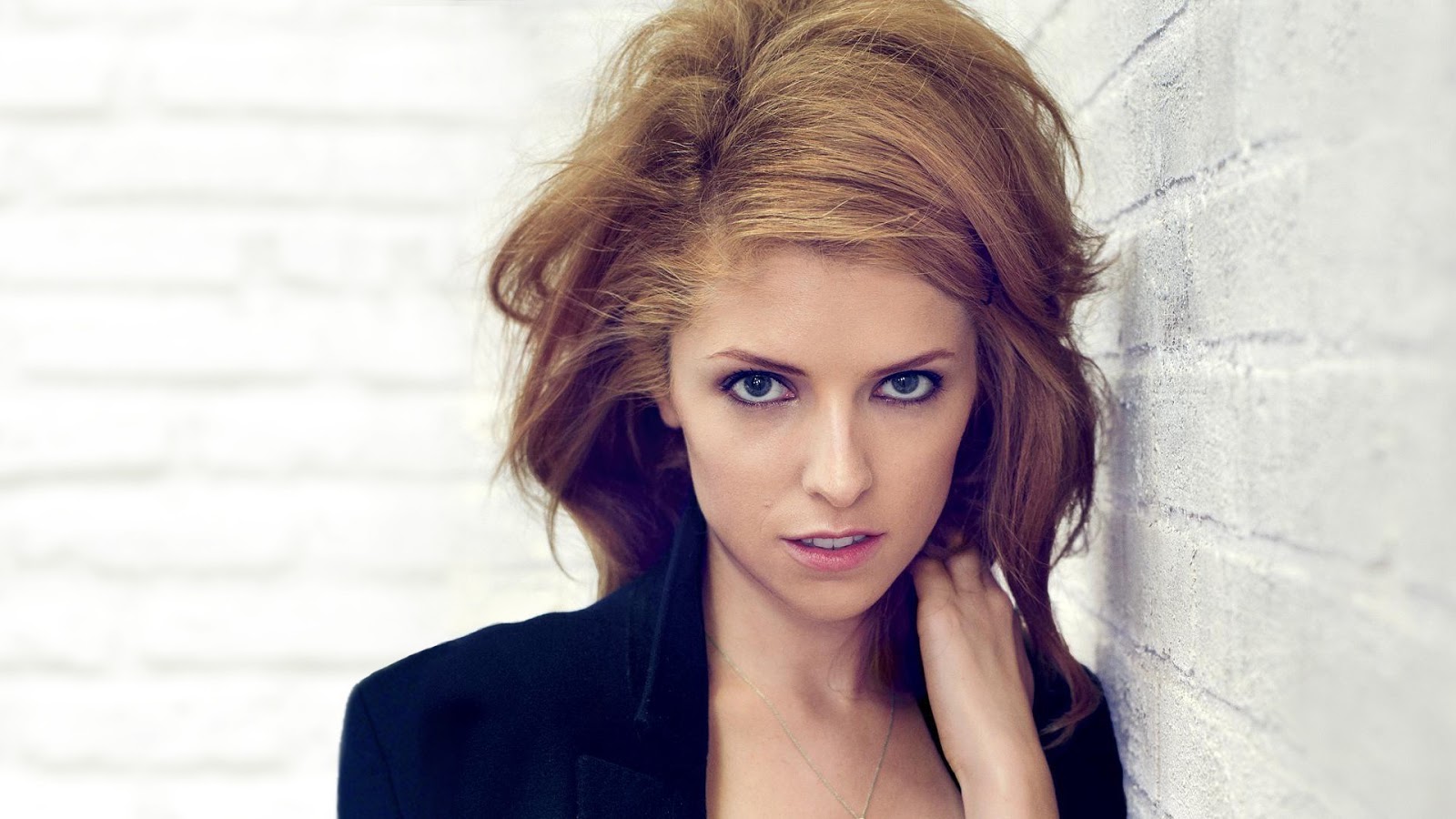 Anna Kendrick HD Images and Wallpapers - Hollywood Actress