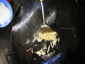 Char-Kway-Teow-Sri-Tebrau-Hawker-Centre-JB