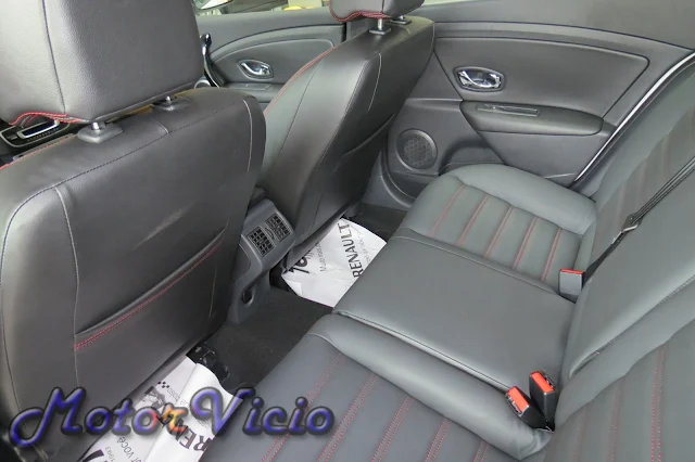 Renault Fluence GT Turbo interior