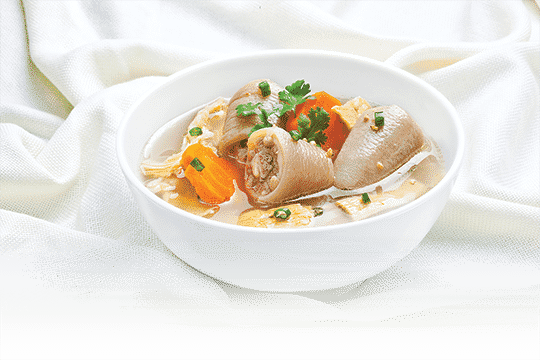 Đuôi heo hầm măng
